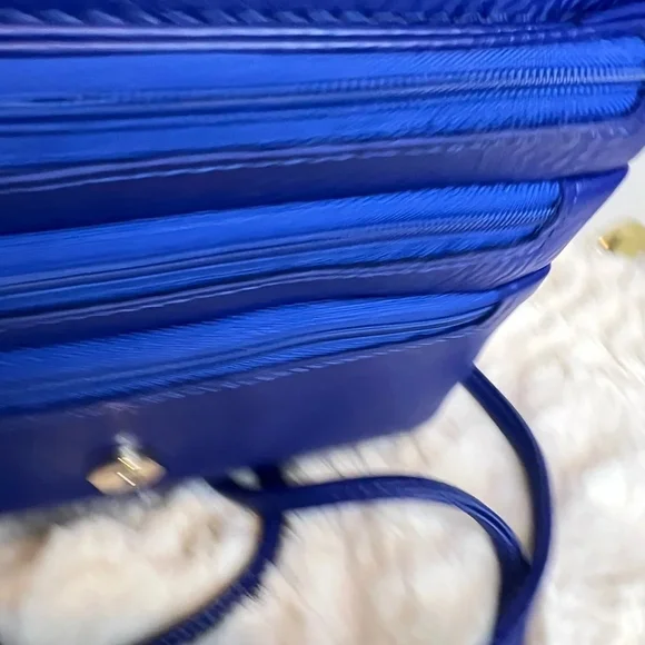 CLARKS ROYAL BLUE LEATHER WOVEN CROSSBODY - Picture 7 of 12